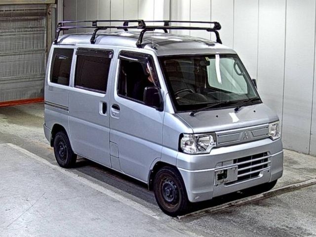 8269 Mitsubishi Minicab van U61V 2013 г. (LAA Shikoku)